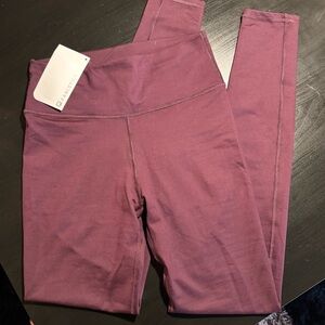 Fabletics Lisette Woman’s Sz M Plum Leggings *NWT*